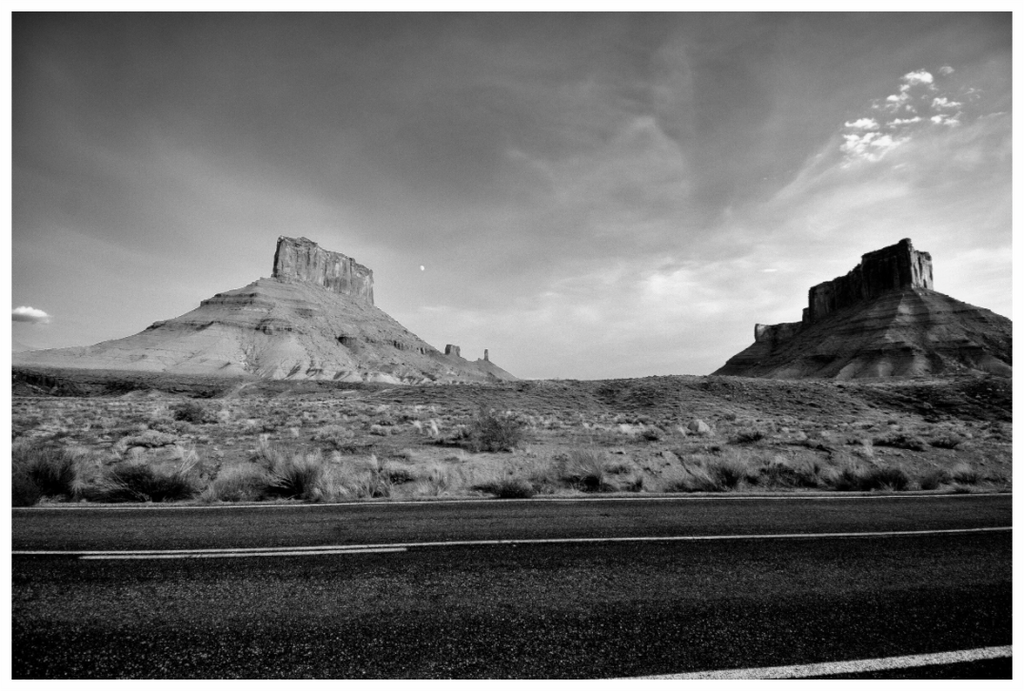 Main image Two Lane, Two Buttes